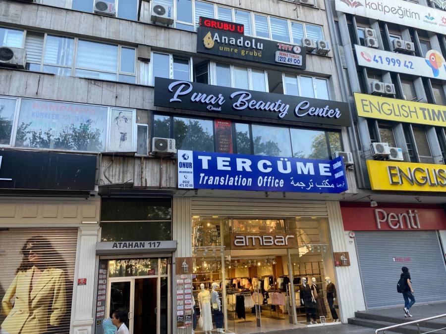 Onur Tercüme Kızılay şubesinin bulunduğu Atahan İş Merkezi, Atatürk Bulvarı 117 girişi